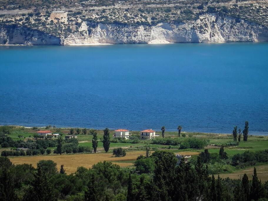 Villa Rania: Ευάερη Βίλα Με Θέα Τη Θάλασσα Lixouri Exterior photo