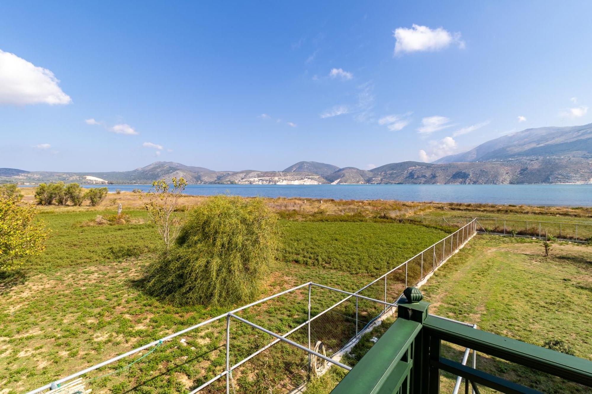Villa Rania: Ευάερη Βίλα Με Θέα Τη Θάλασσα Lixouri Exterior photo