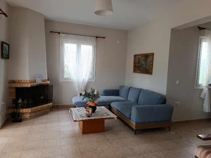 Villa Rania: Ευάερη Βίλα Με Θέα Τη Θάλασσα Lixouri Exterior photo